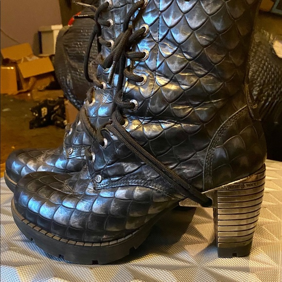 New Rock Dragon Scale Heeled Boots 